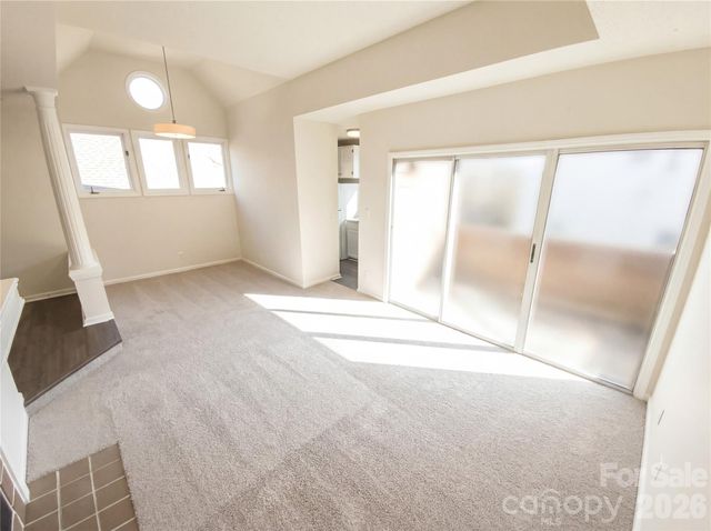 1101 E Morehead Street 33, Charlotte, NC 28204