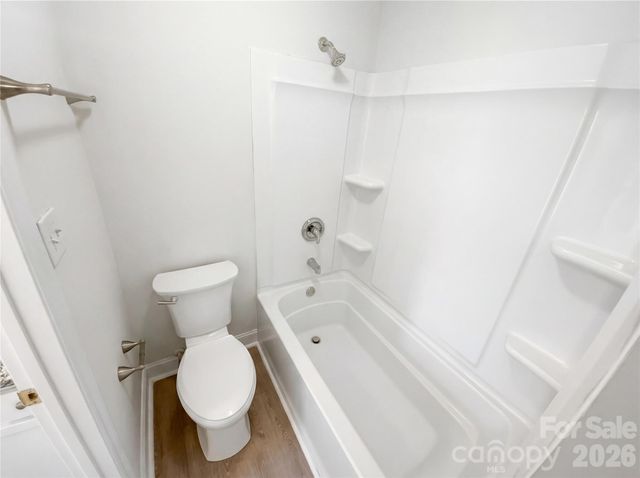 1101 E Morehead Street 33, Charlotte, NC 28204