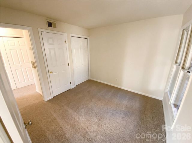 1101 E Morehead Street 33, Charlotte, NC 28204