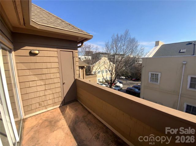 1101 E Morehead Street 33, Charlotte, NC 28204