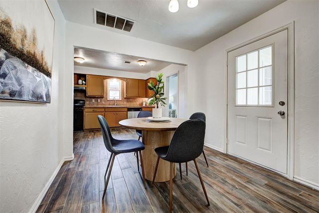 2124 Marshall Drive, Edmond, OK 73013