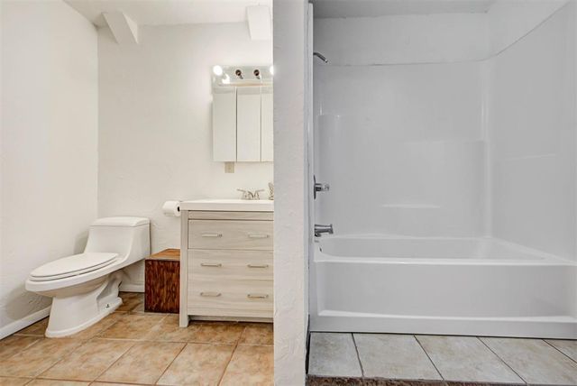 2124 Marshall Drive, Edmond, OK 73013