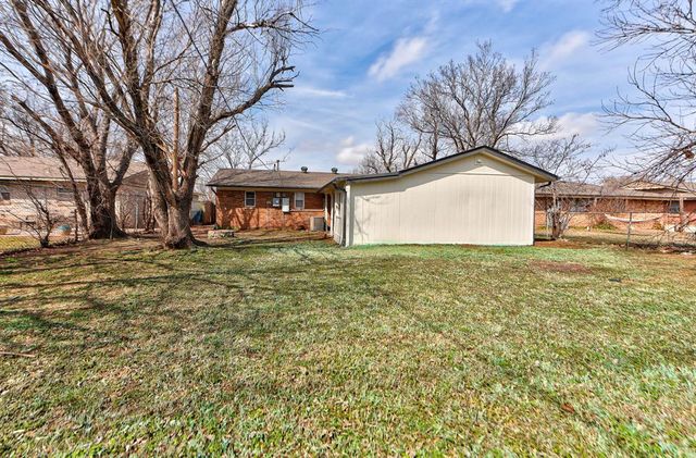 2124 Marshall Drive, Edmond, OK 73013
