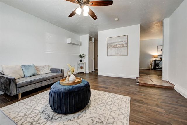 2124 Marshall Drive, Edmond, OK 73013