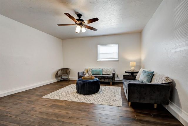 2124 Marshall Drive, Edmond, OK 73013