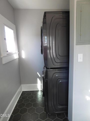 211 N Ninth Street, Mebane, NC 27302