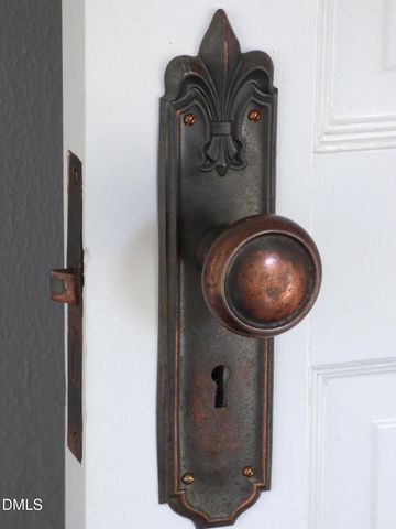 211 N Ninth Street, Mebane, NC 27302