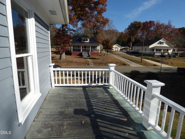 211 N Ninth Street, Mebane, NC 27302