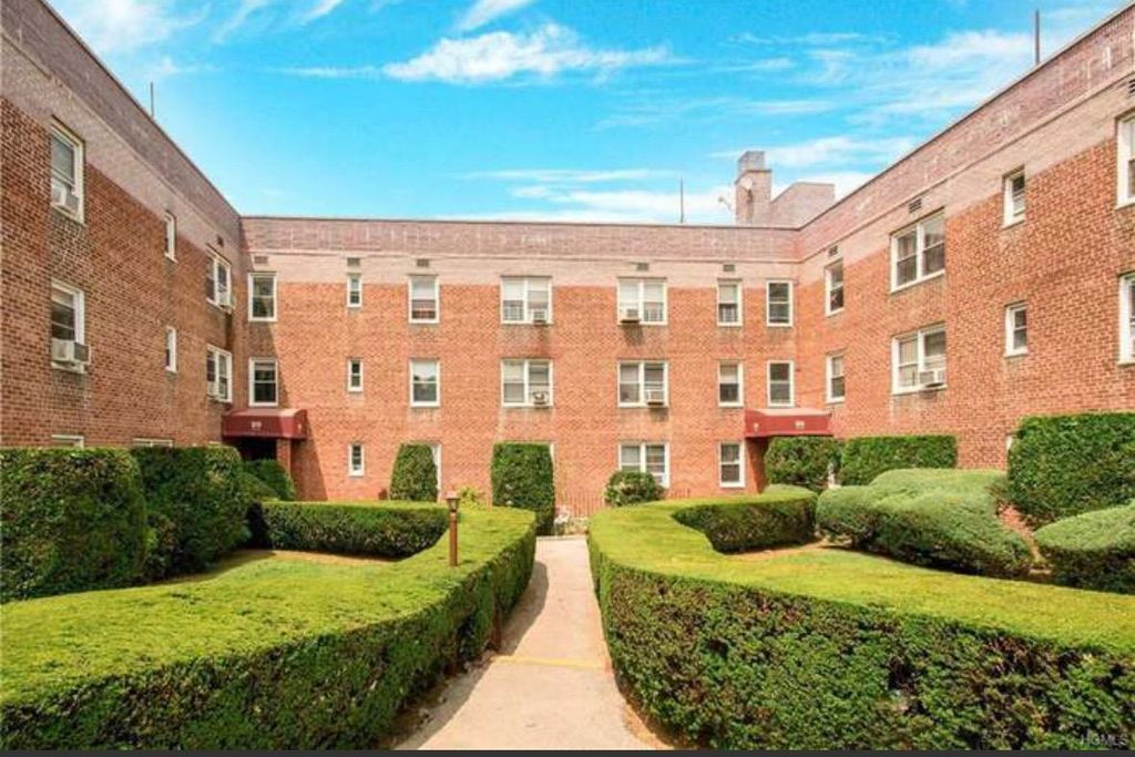 20 Davenport Avenue 1N, New Rochelle, NY 10805