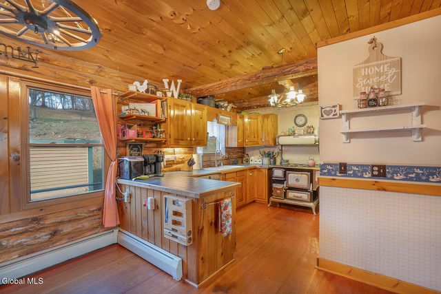 20 Kamarak Way, Granville, NY 12832