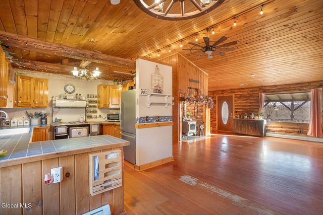 20 Kamarak Way, Granville, NY 12832