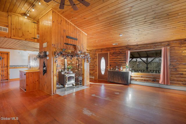 20 Kamarak Way, Granville, NY 12832