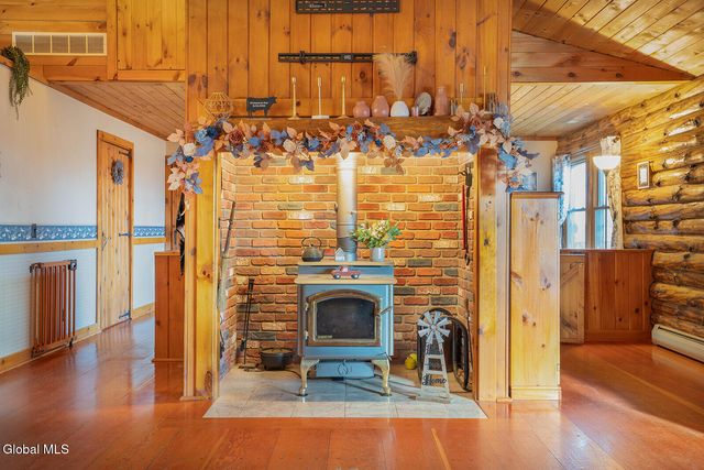 20 Kamarak Way, Granville, NY 12832