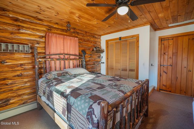 20 Kamarak Way, Granville, NY 12832