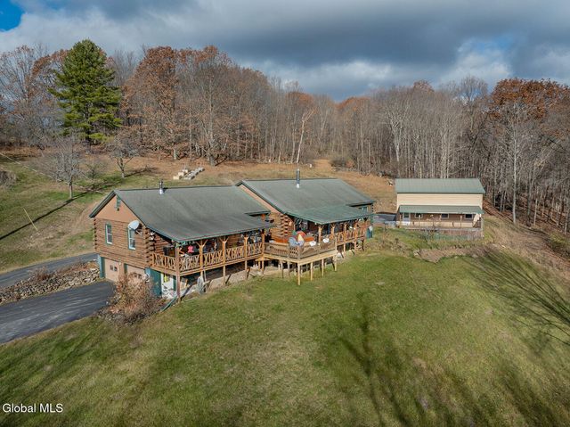 20 Kamarak Way, Granville, NY 12832