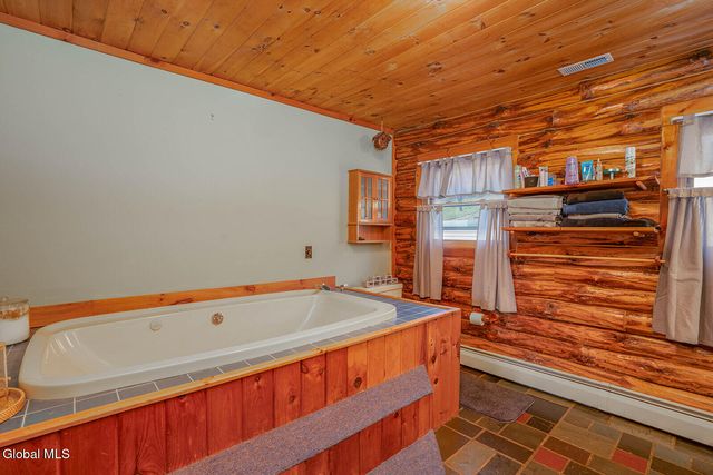 20 Kamarak Way, Granville, NY 12832