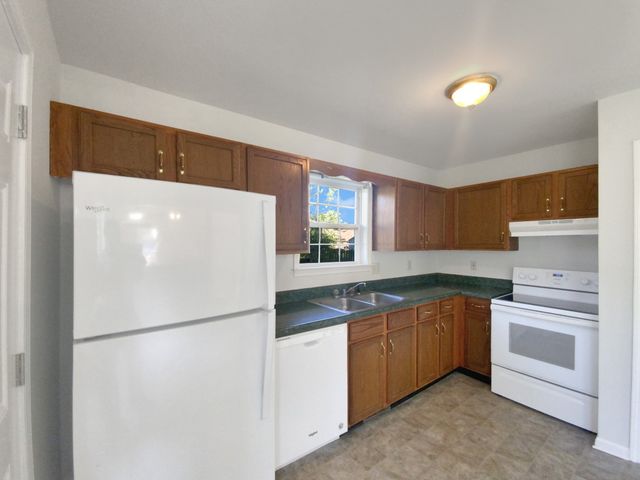 394 Cranklen Cir, Clarksville, TN 37042