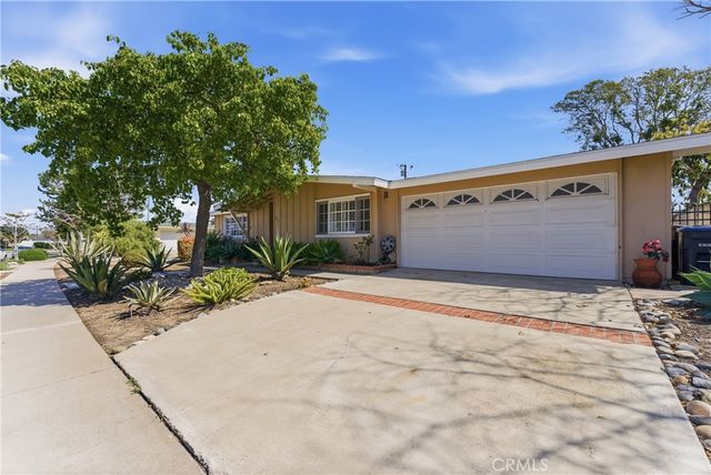 3030 SAMOA, Costa Mesa, CA 92626