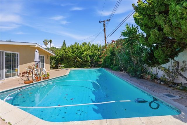 3030 SAMOA, Costa Mesa, CA 92626