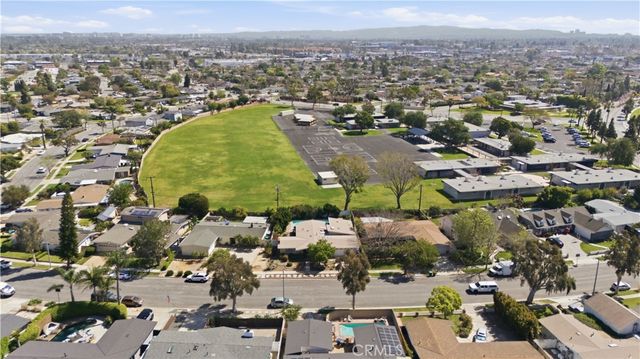 3030 SAMOA, Costa Mesa, CA 92626