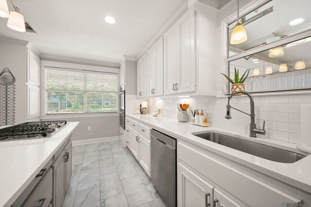 4047 Hundred Oaks Ave, Baton Rouge, LA 70808