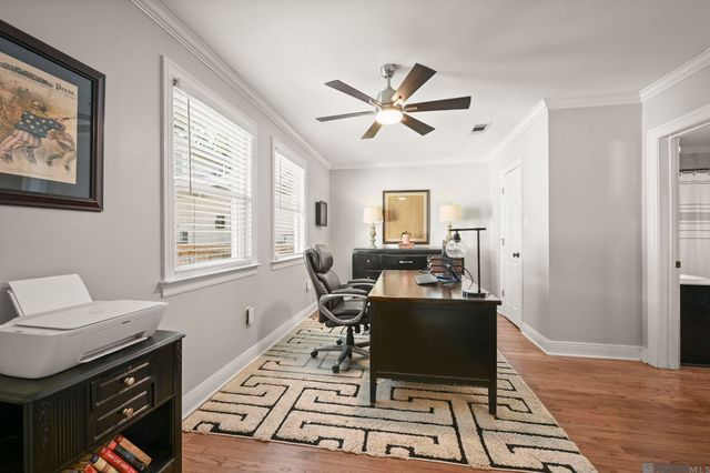 4047 Hundred Oaks Ave, Baton Rouge, LA 70808