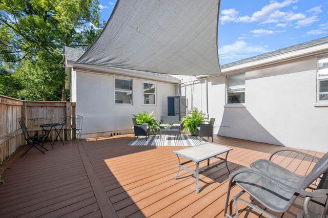 4047 Hundred Oaks Ave, Baton Rouge, LA 70808