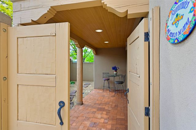 108 Monte Vista Place B, Santa Fe, NM 87501