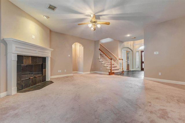 2106 Shade Crest Drive, Richmond, TX 77406