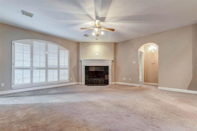 2106 Shade Crest Drive, Richmond, TX 77406