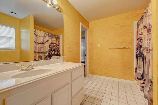 2106 Shade Crest Drive, Richmond, TX 77406