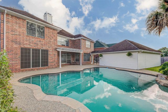 2106 Shade Crest Drive, Richmond, TX 77406