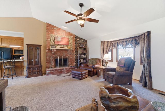 5129 N Newton Cir, Park City, KS 67219