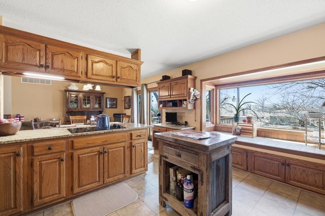 5129 N Newton Cir, Park City, KS 67219