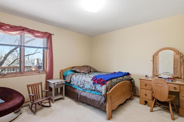 5129 N Newton Cir, Park City, KS 67219