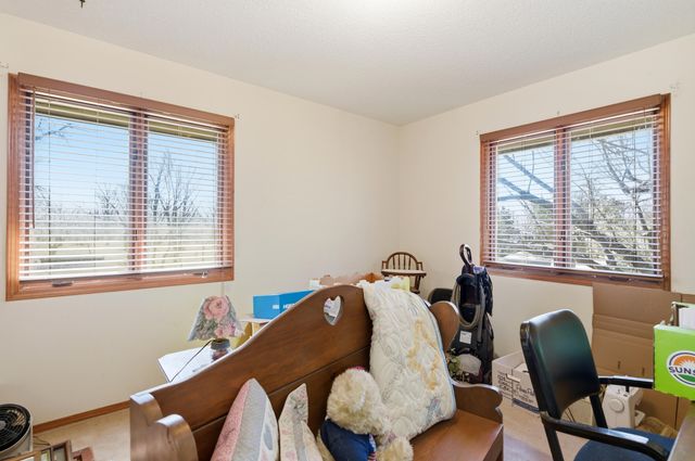 5129 N Newton Cir, Park City, KS 67219