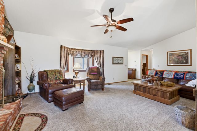 5129 N Newton Cir, Park City, KS 67219