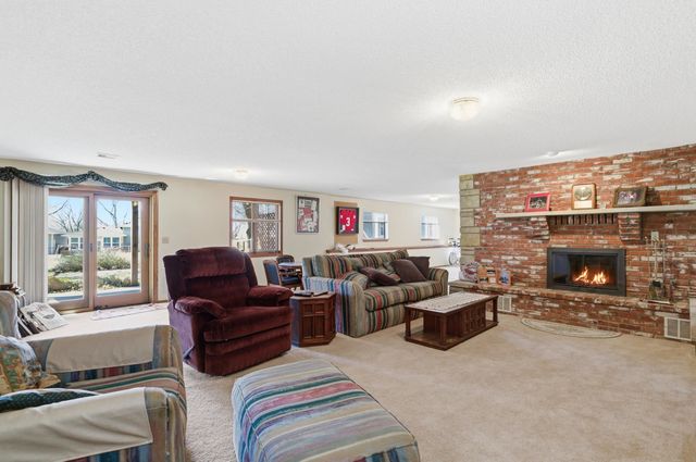 5129 N Newton Cir, Park City, KS 67219