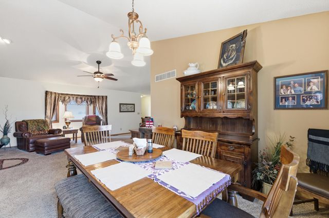 5129 N Newton Cir, Park City, KS 67219