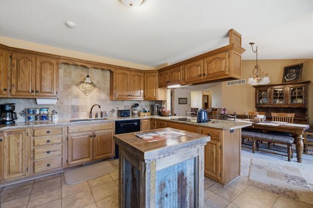 5129 N Newton Cir, Park City, KS 67219