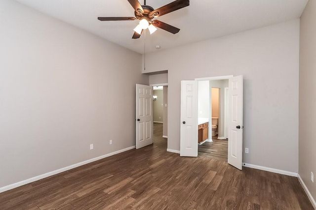 10518 Southway Bend Lane, Houston, TX 77034