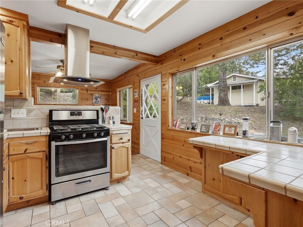 Image 15 of property listing at 35861 Highland E, Wishon, CA 93669