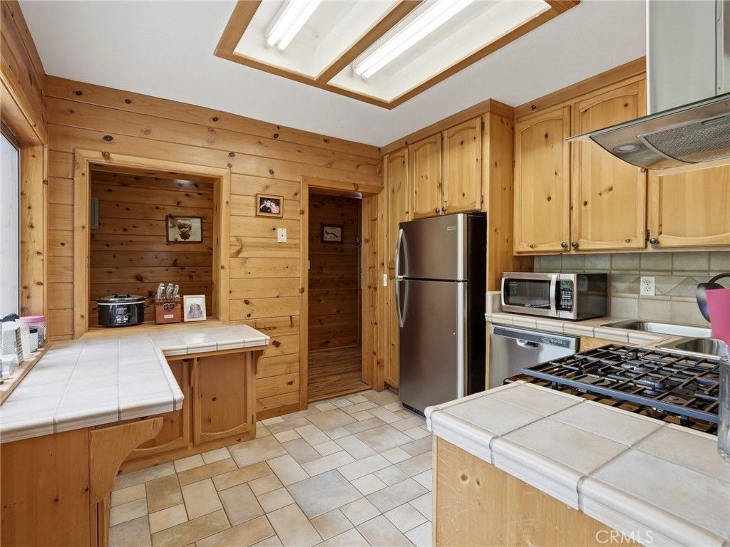 Image 16 of property listing at 35861 Highland E, Wishon, CA 93669