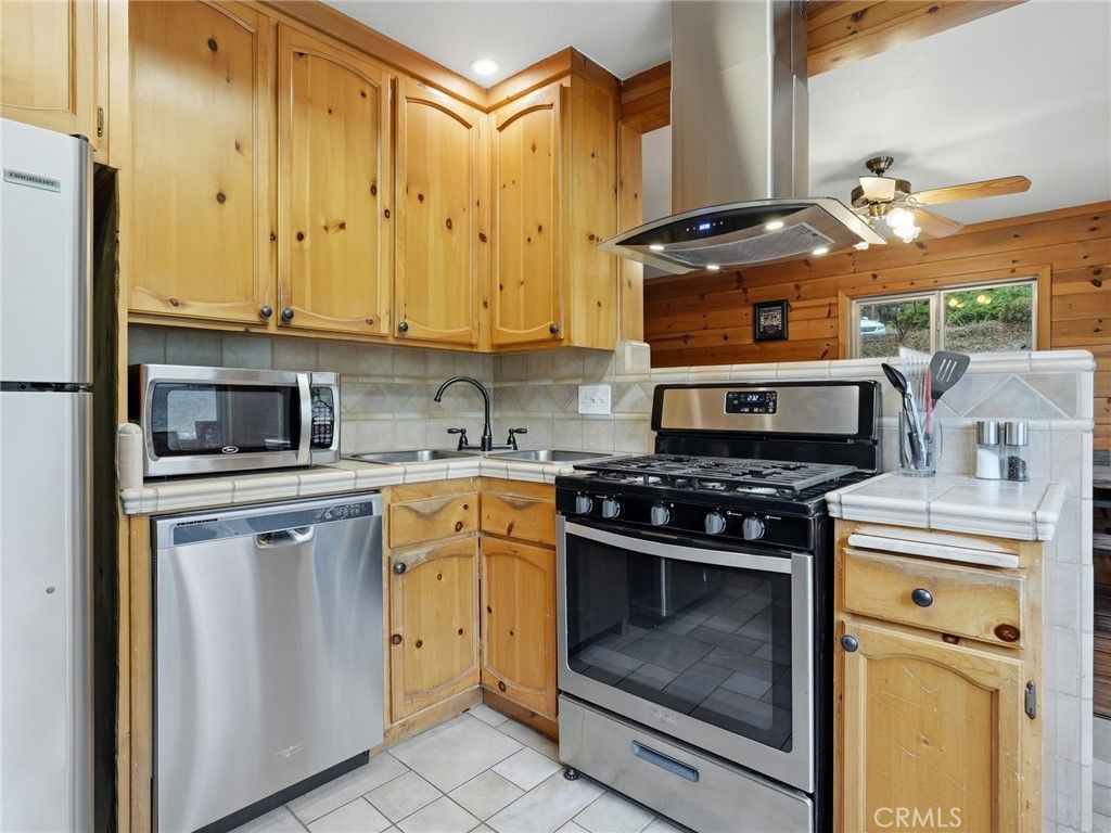 Image 17 of property listing at 35861 Highland E, Wishon, CA 93669
