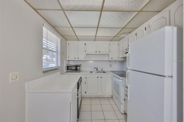 202 BEDFORD STREET 68, Sun City Center, FL 33573