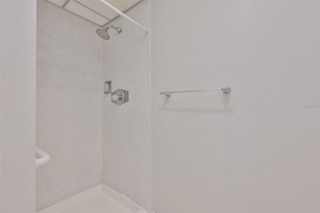 202 BEDFORD STREET 68, Sun City Center, FL 33573