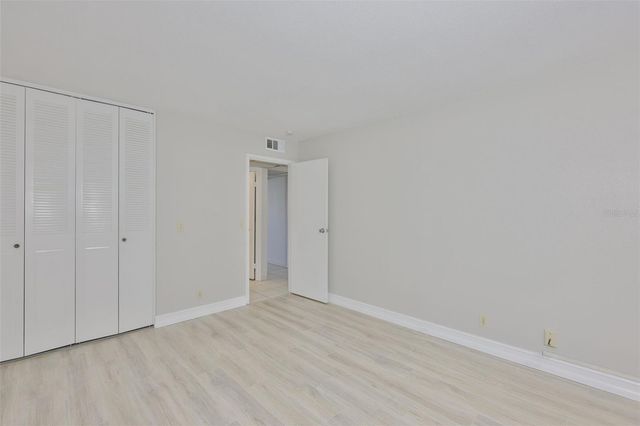 202 BEDFORD STREET 68, Sun City Center, FL 33573