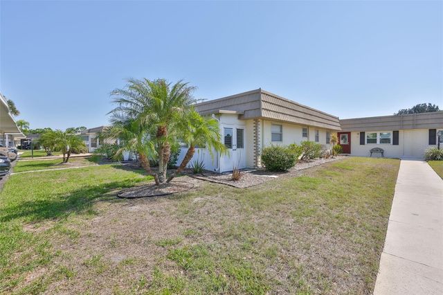 202 BEDFORD STREET 68, Sun City Center, FL 33573