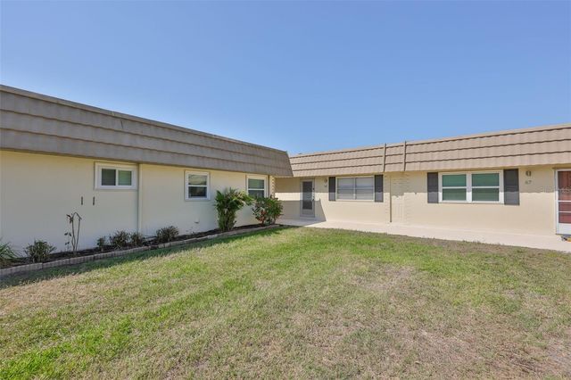 202 BEDFORD STREET 68, Sun City Center, FL 33573