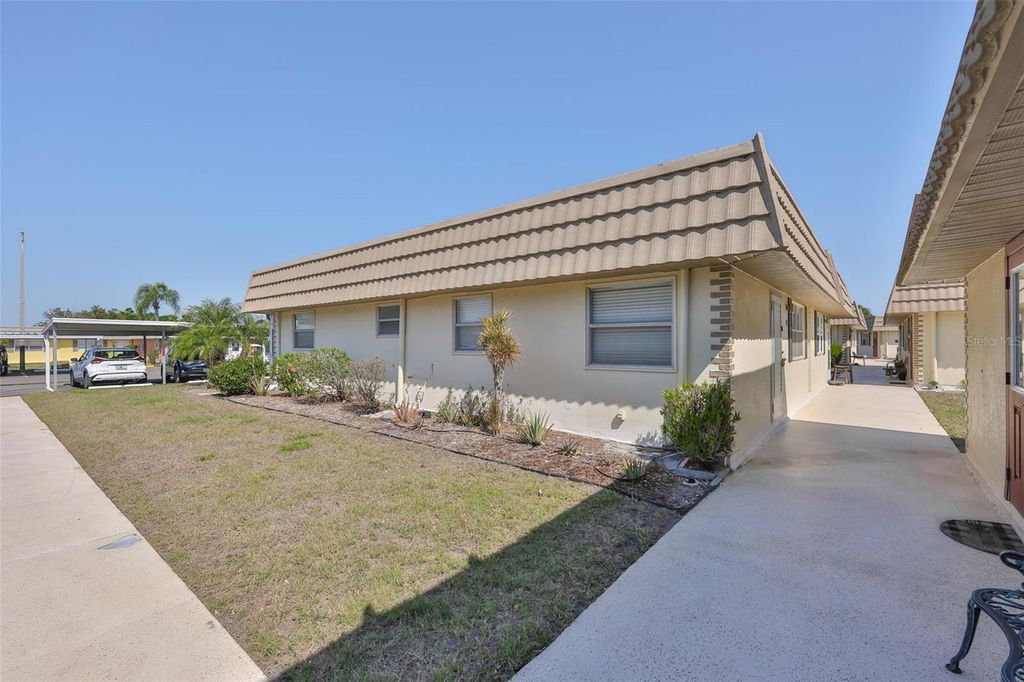 202 BEDFORD STREET 68, Sun City Center, FL 33573